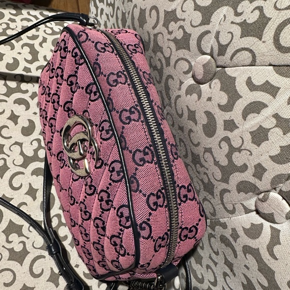 Gucci GG Marmont Pink and Navy Crossbody Bag - Picture 6 of 9
